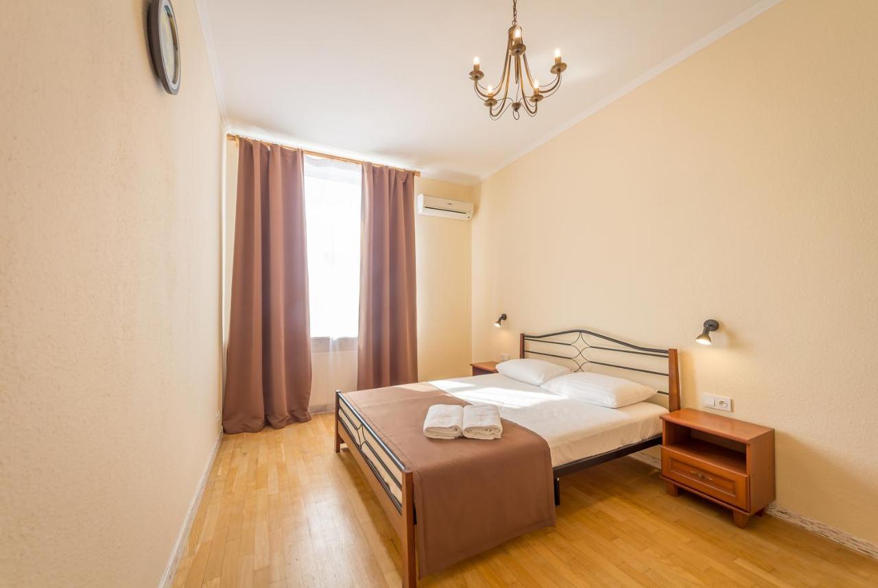 Apartment with jacuzzi and view on Khreschatyk Kiew Exterior foto