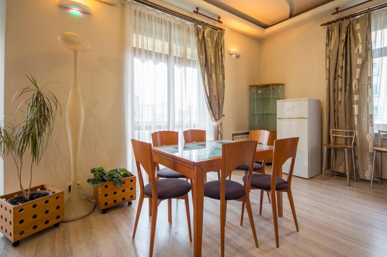 Apartment with jacuzzi and view on Khreschatyk Kiew Exterior foto